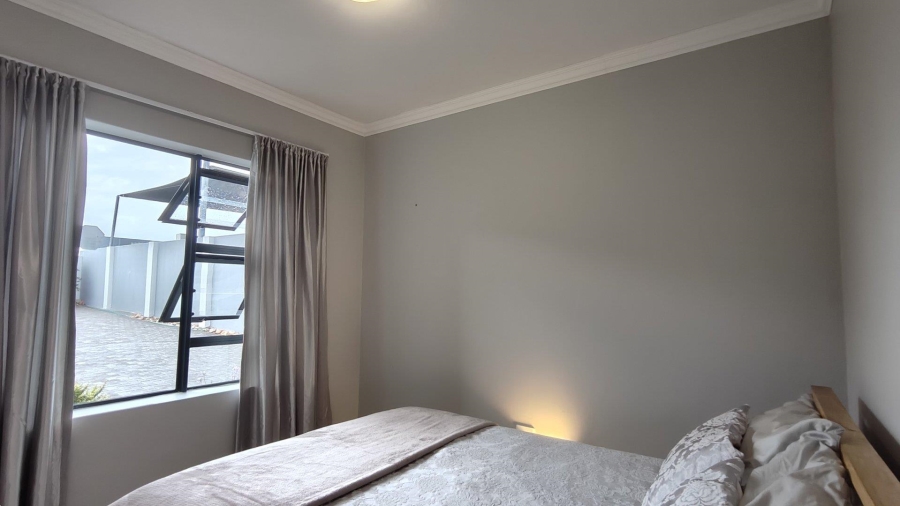 6 Bedroom Property for Sale in Island View Western Cape